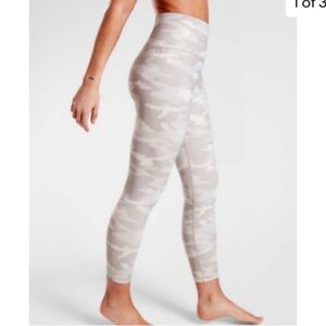 ATHLETA Elation Camo 7/8 Tight Leggings White/grey XS